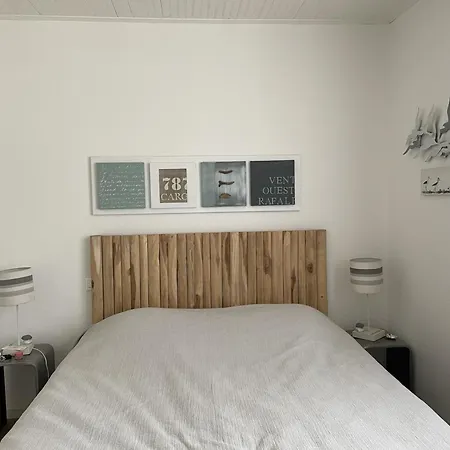 Holiday home Maison Renovee Proche Plage, L'epine, 6 Pers, Jardin - Fr-1-823-50